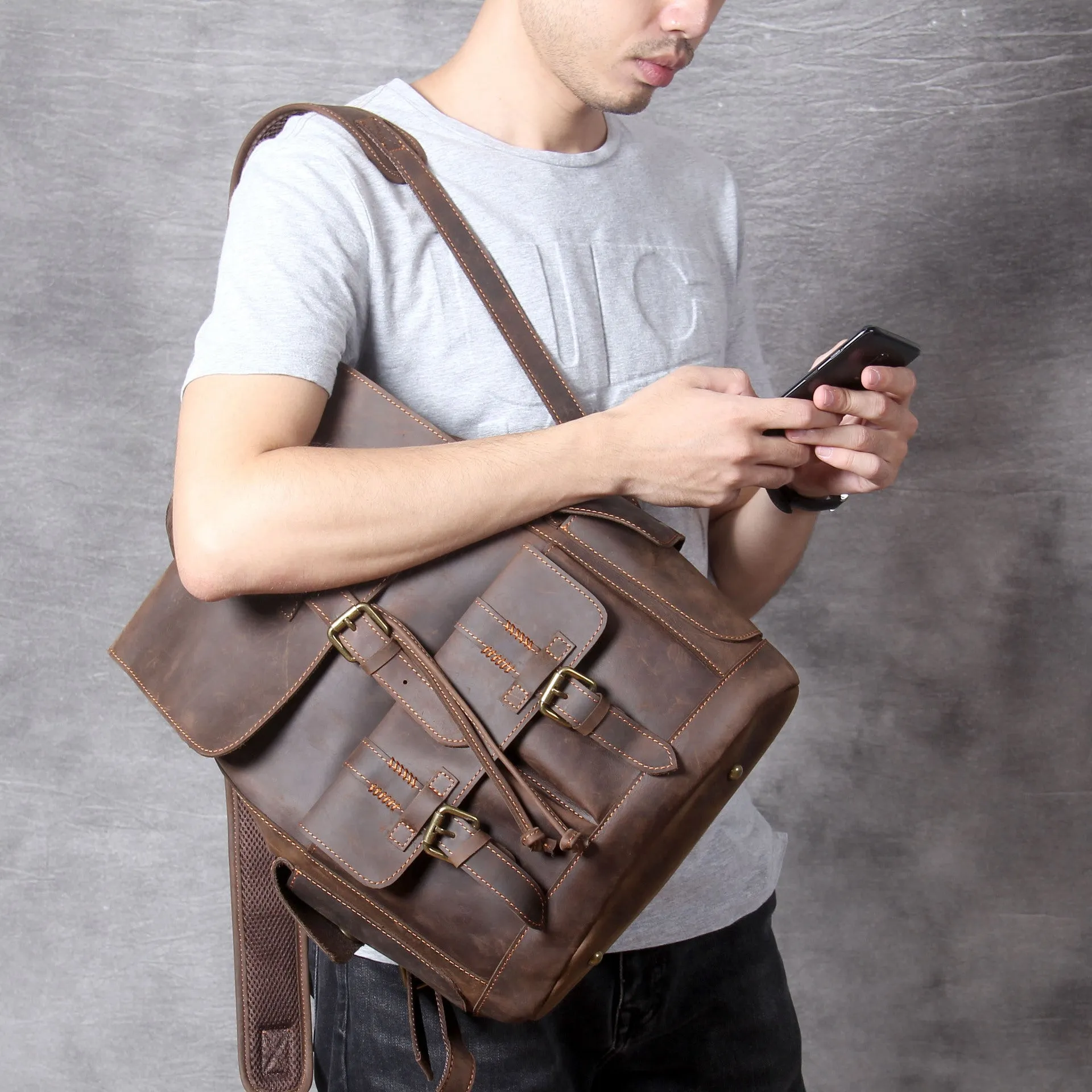 High Quality Genuine Leather Outdoor Backpack YG1112
