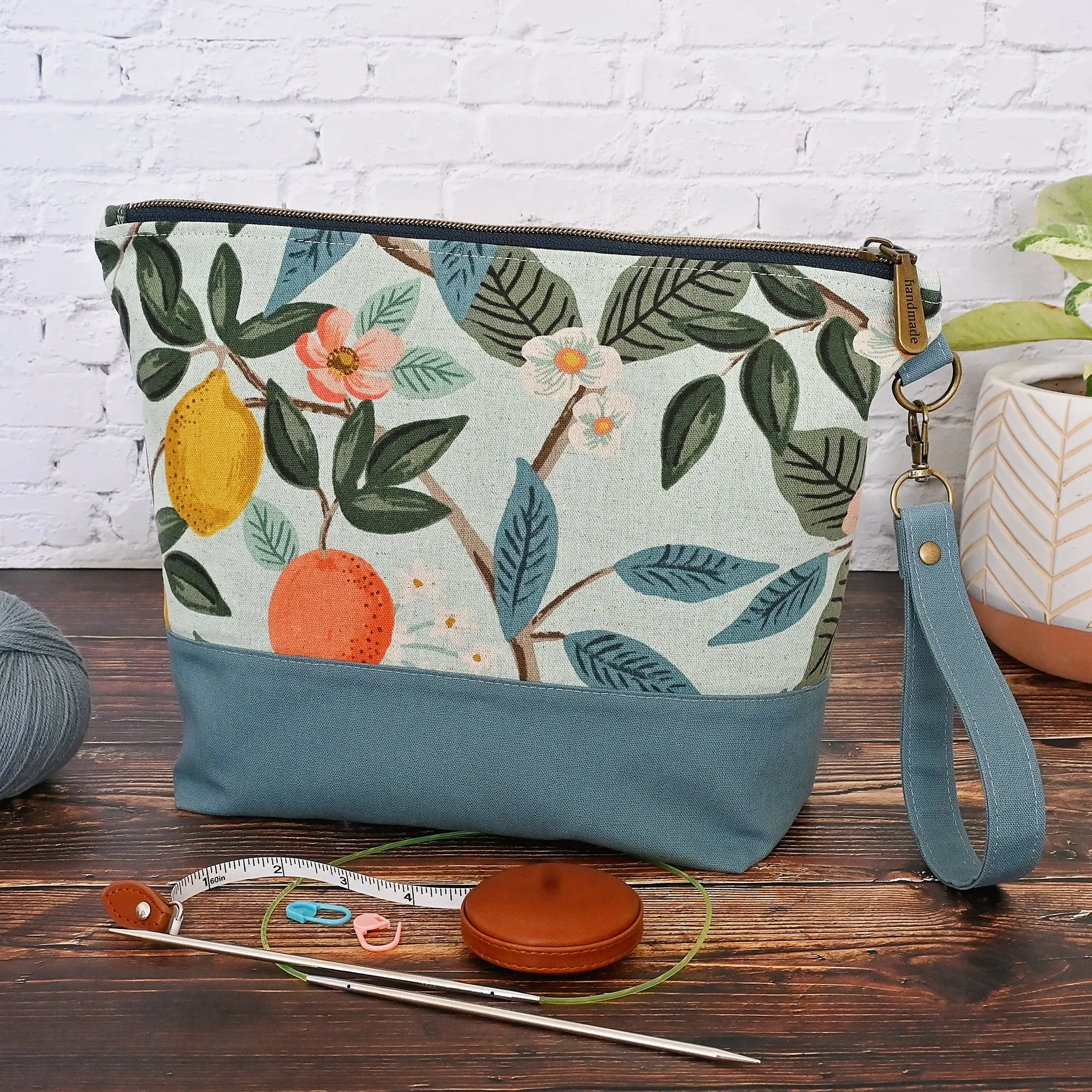 Medium Sized Project Bag in Canvas and Linen