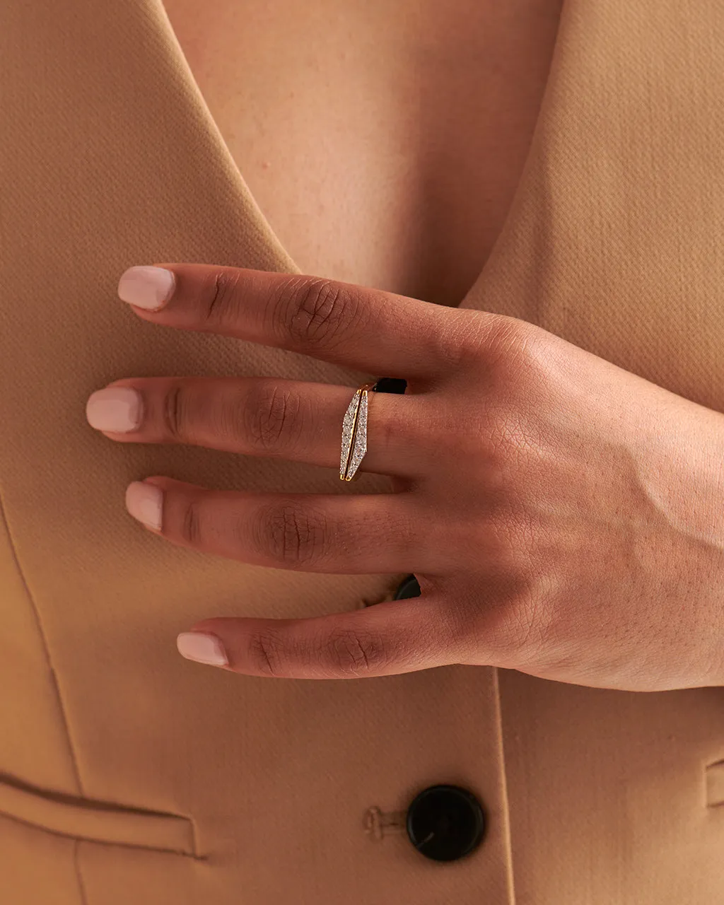 Pyramid Diamond Band